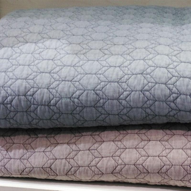 Was sind die Pflegetipps für das Solid Microfiber Quilt Set?